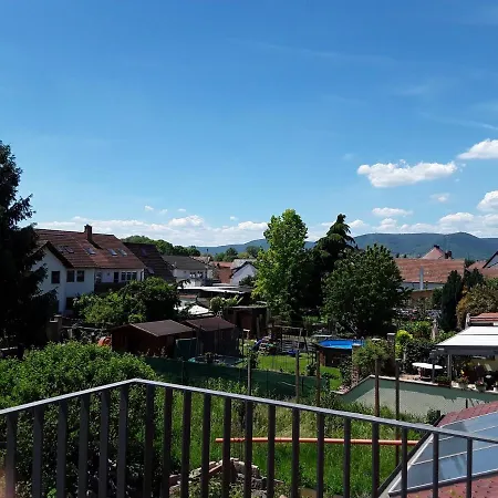 Willkommen In Unserem Kleinen Paradies Appartement Venningen